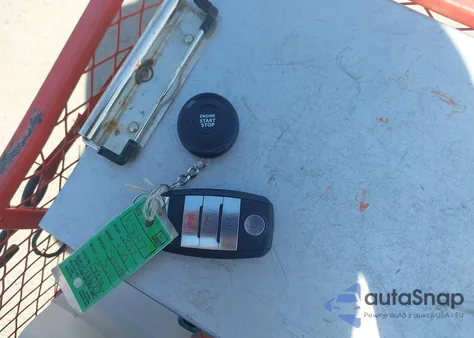 2017 Kia Sorento 3.3L Sx z USA, uszkodzony, nr VIN 5XYPKDA56HG242677